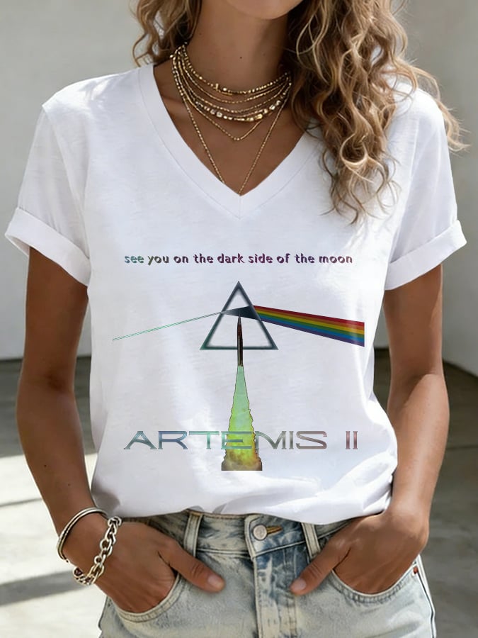 V-Neck Retro Artemis II See You On The Dark Side Of The Moon Print T-Shirt