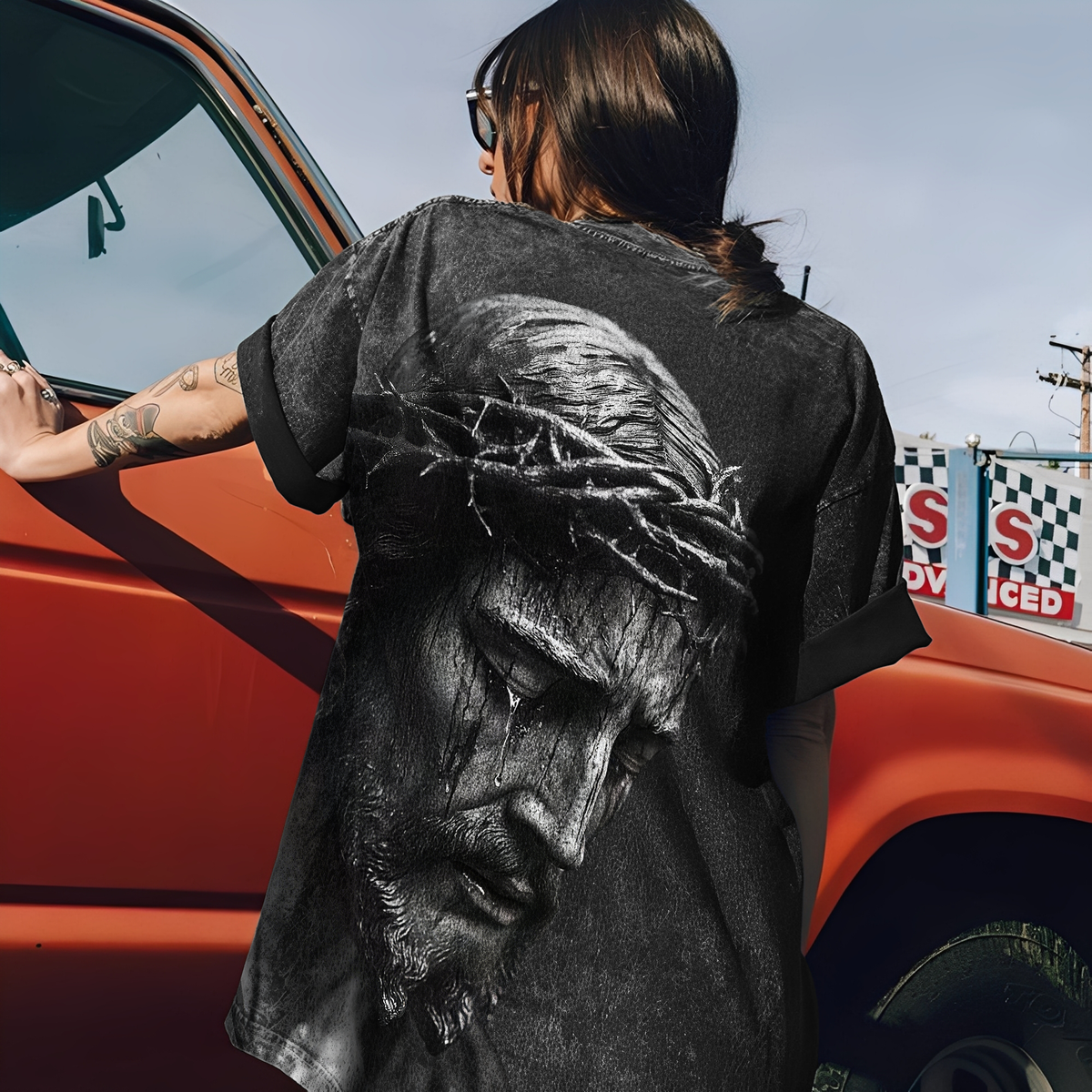 Jesus With Crown Of Thorns Printed Women's Washed Tee