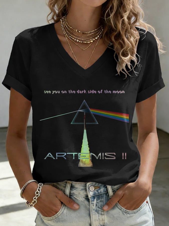 V-Neck Retro Artemis II See You On The Dark Side Of The Moon Print T-Shirt