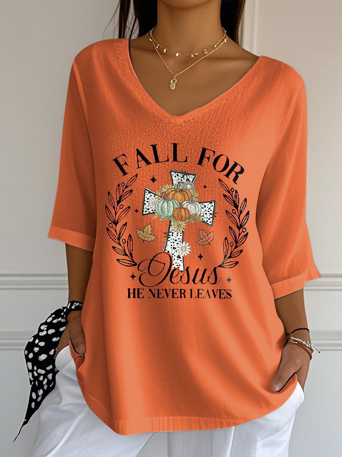 Women's Fall For Jesus He Never Leaves Print T-Shirt