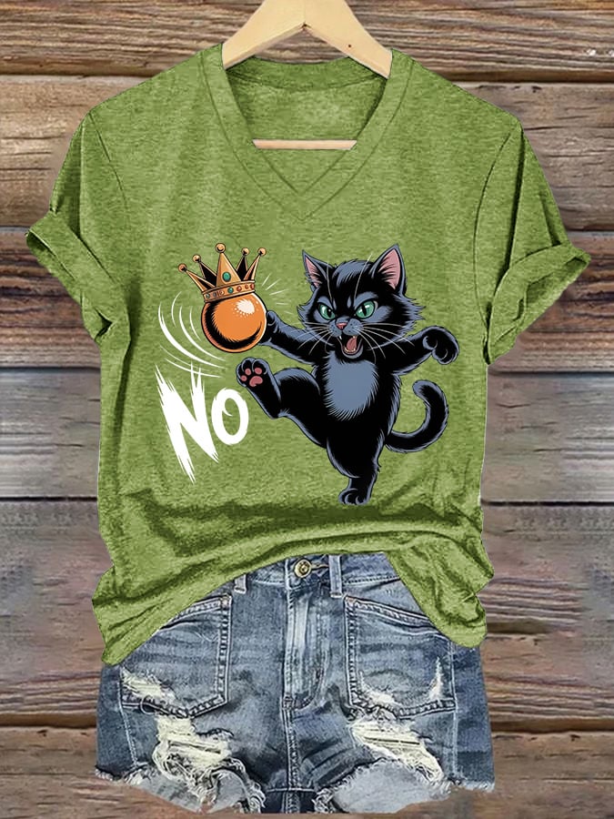 🔥Buy 3 Get 15% Off🔥V-Neck Retro Cat And Crown No Kings In America Print T-Shirt