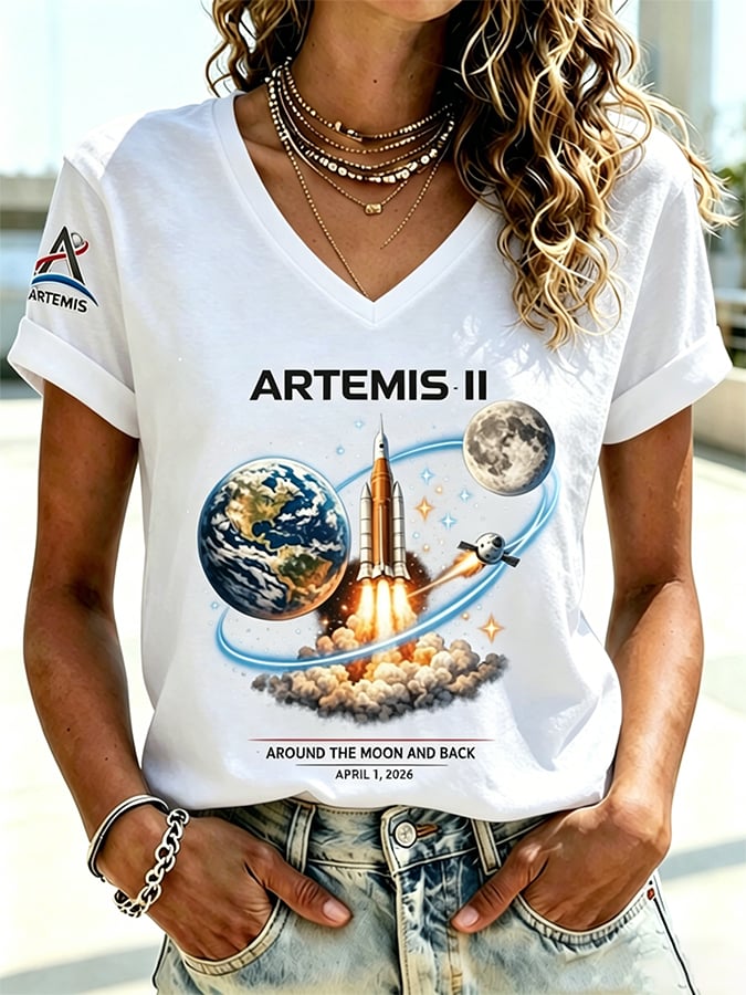 Retro Artemis II 2026 Rocket Launch Print T-Shirt