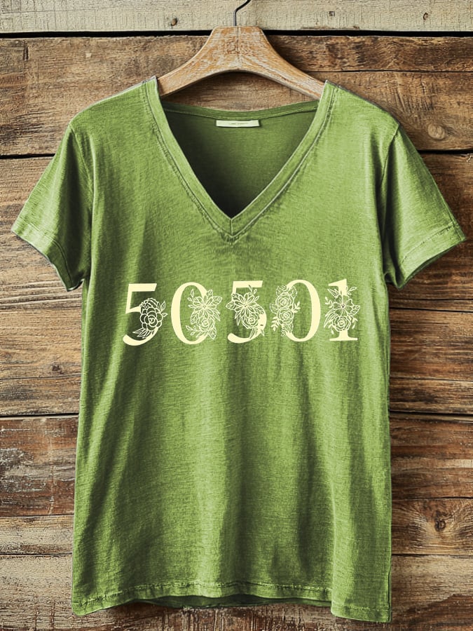 🔥Buy 3 Get 15% Off🔥Women's 50501 Your Country Needs You Print T-Shirt